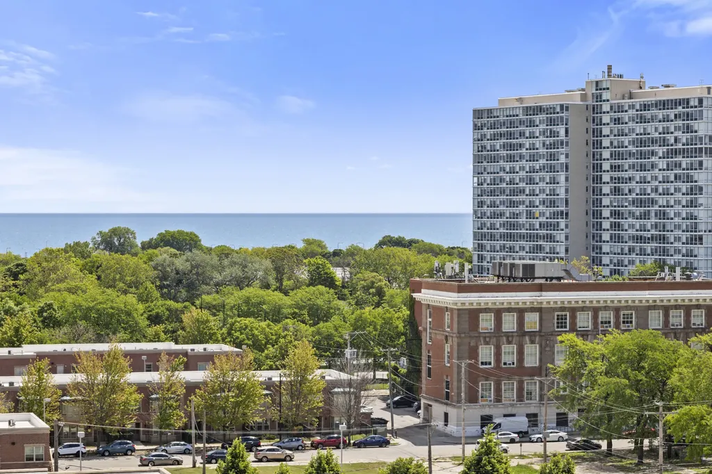 2605 South Indiana Avenue Chicago IL 60616