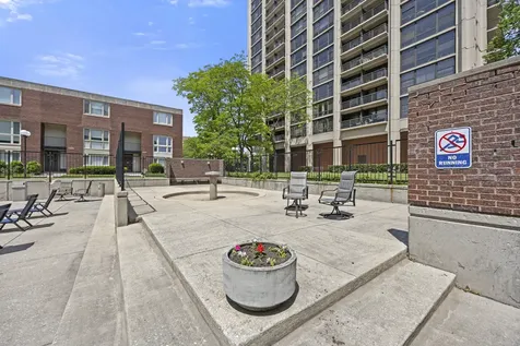 2605 South Indiana Avenue Chicago IL 60616