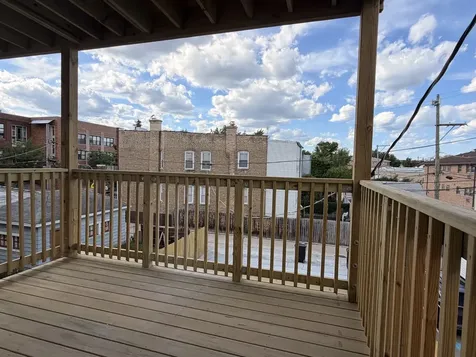 5158 West Agatite Avenue Chicago IL 60630