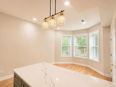 5158 West Agatite Avenue Chicago IL 60630