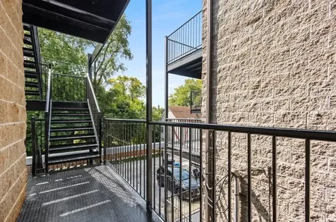 957 West 51st Street Chicago IL 60609