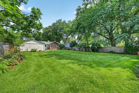 472 Douglas Road Batavia IL 60510