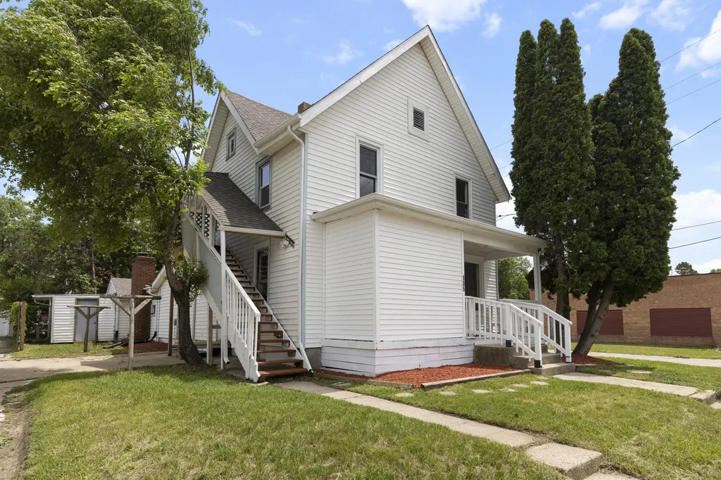 135 South 8th Street South Beloit IL 61080