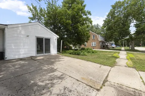 135 South 8th Street South Beloit IL 61080