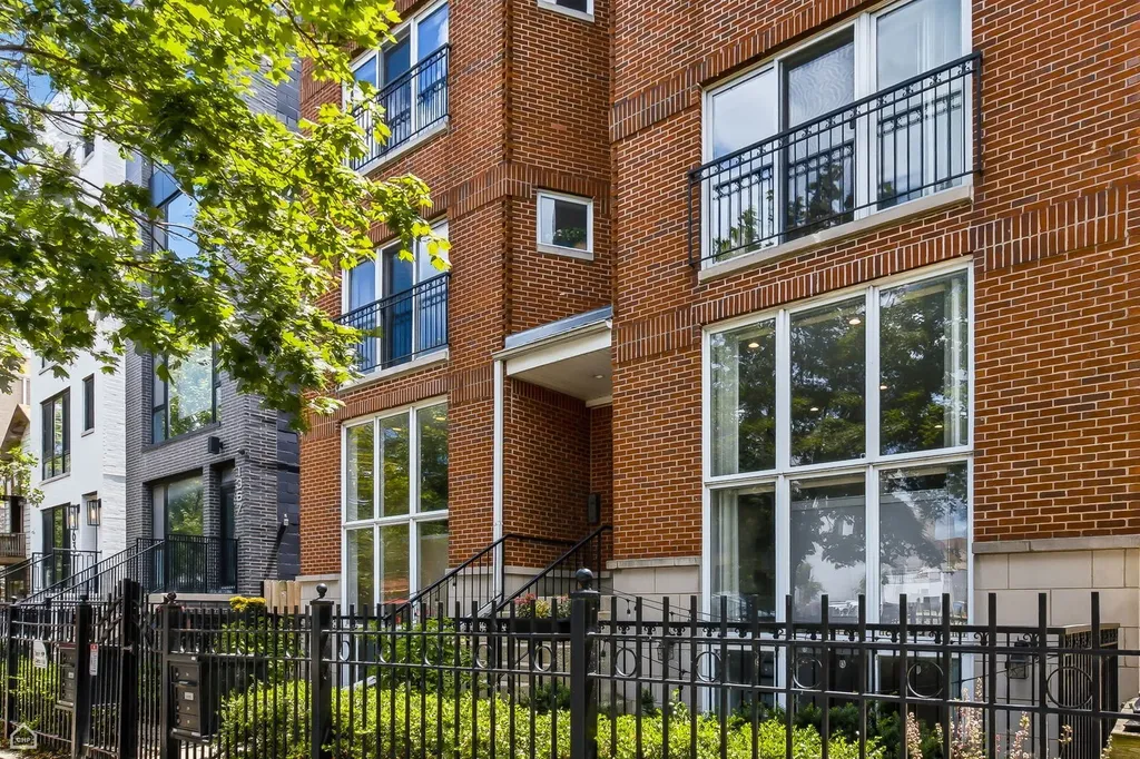 1369 West Hubbard Street Chicago IL 60642