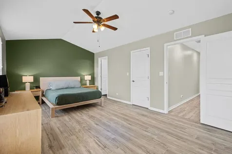 143 Bristol Lane Wood Dale IL 60191