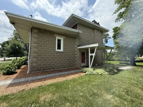 34 South River Street South Elgin IL 60177