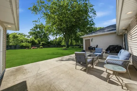 17160 Oriole Avenue Tinley Park IL 60477
