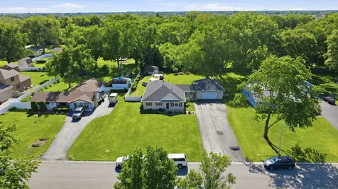 17160 Oriole Avenue Tinley Park IL 60477