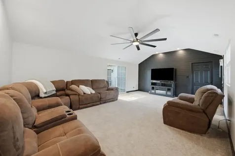 17160 Oriole Avenue Tinley Park IL 60477