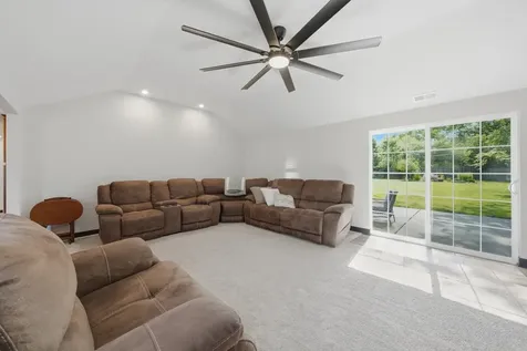 17160 Oriole Avenue Tinley Park IL 60477