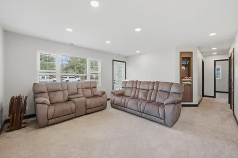 17160 Oriole Avenue Tinley Park IL 60477