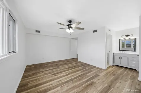 11045 South Theresa Circle Palos Hills IL 60465