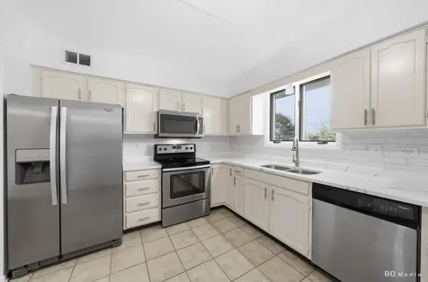 11045 South Theresa Circle Palos Hills IL 60465