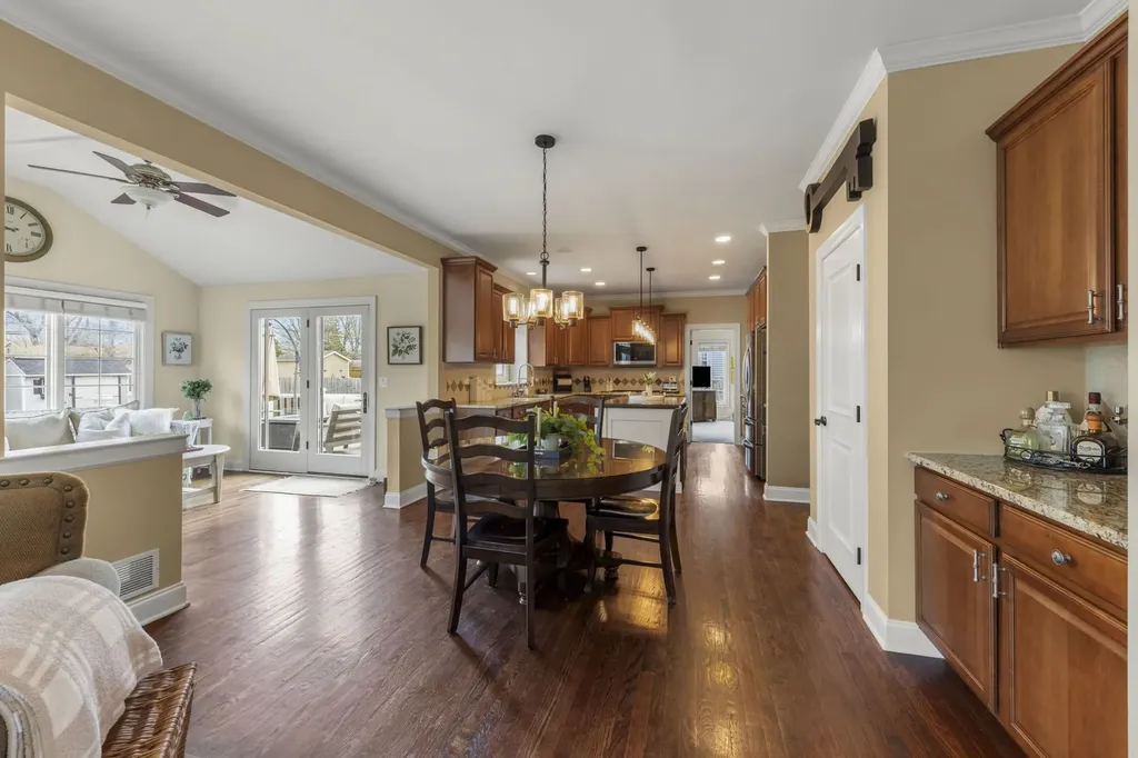1N003 Richard Avenue Wheaton IL 60187