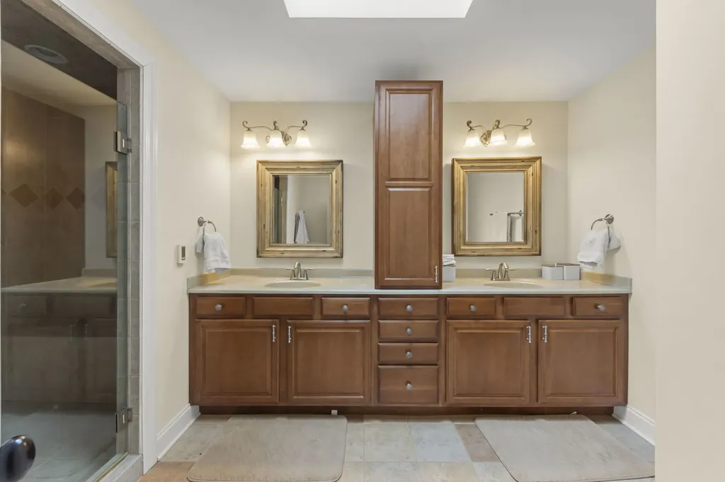 1N003 Richard Avenue Wheaton IL 60187
