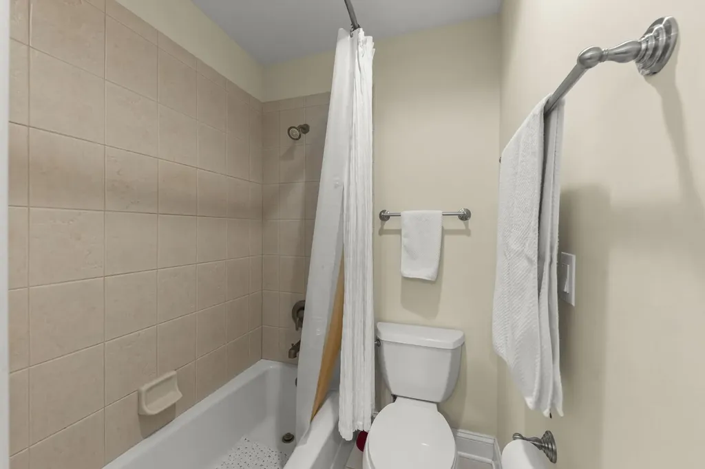 1N003 Richard Avenue Wheaton IL 60187