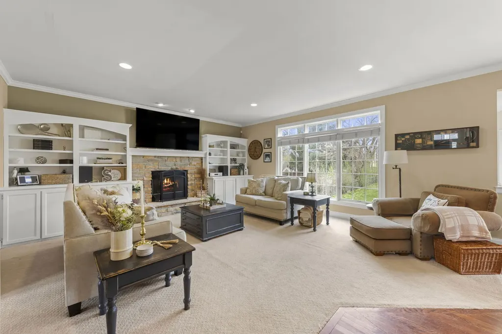 1N003 Richard Avenue Wheaton IL 60187