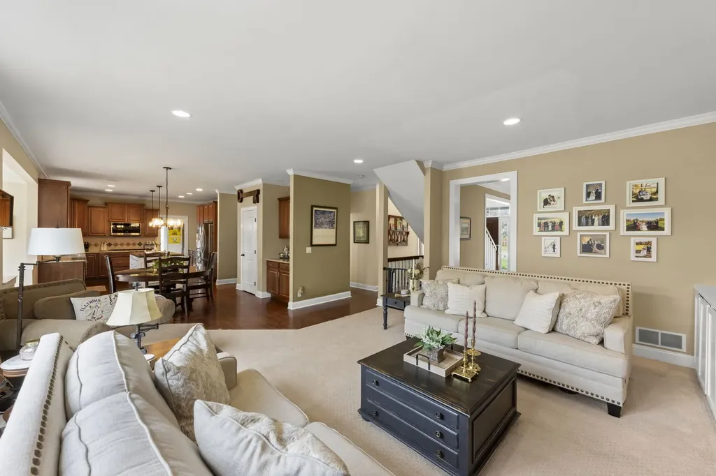 1N003 Richard Avenue Wheaton IL 60187