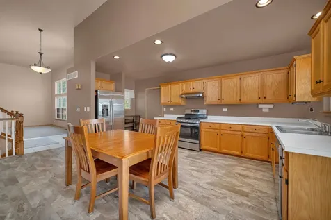 300 Turnbridge Drive Shorewood IL 60404