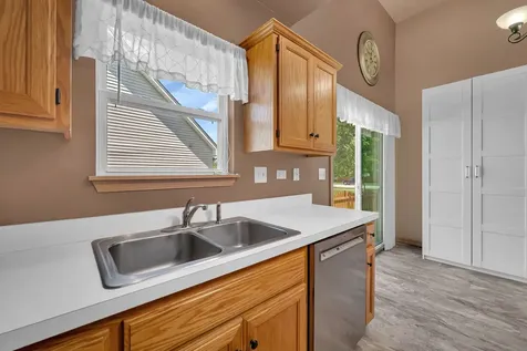 300 Turnbridge Drive Shorewood IL 60404
