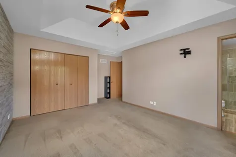 300 Turnbridge Drive Shorewood IL 60404
