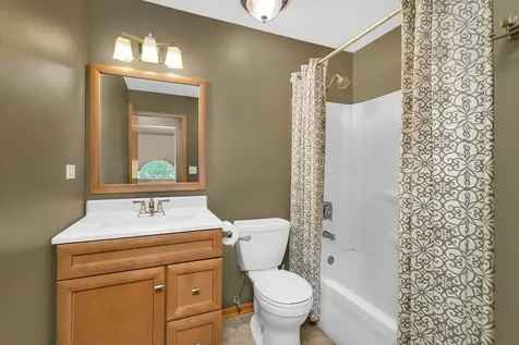 300 Turnbridge Drive Shorewood IL 60404