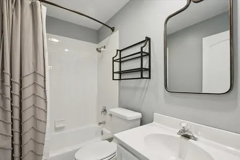 7209 Brae Court Gurnee IL 60031