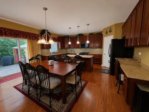 4 Snead Court Bolingbrook IL 60490