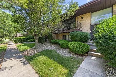 16036 Pine Drive Tinley Park IL 60477