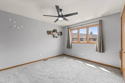 16036 Pine Drive Tinley Park IL 60477