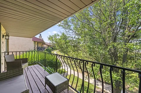 16036 Pine Drive Tinley Park IL 60477