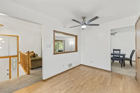 16036 Pine Drive Tinley Park IL 60477