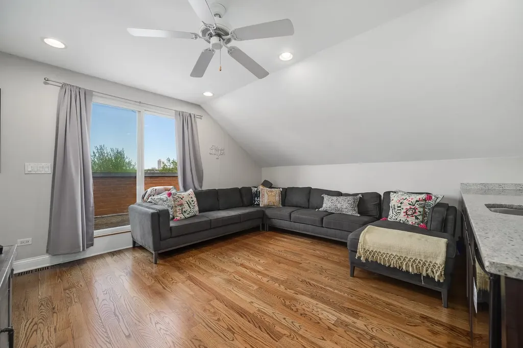 1742 North Bissell Street Chicago IL 60614