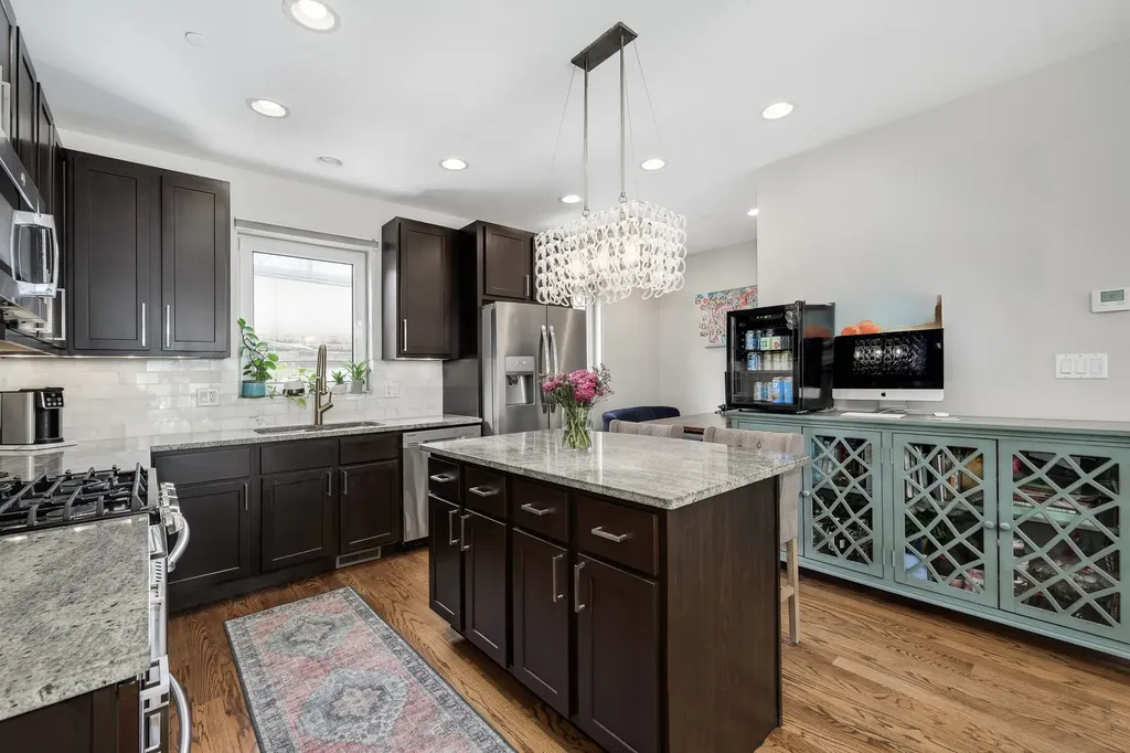 1742 North Bissell Street Chicago IL 60614