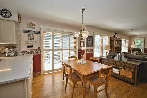 248 Perth Road Cary IL 60013