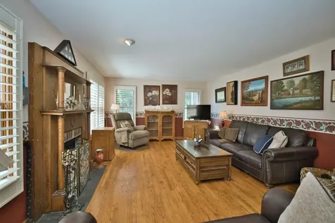 248 Perth Road Cary IL 60013