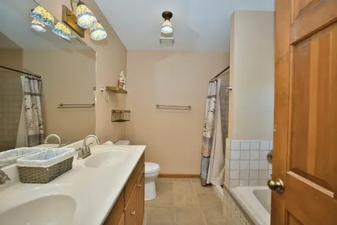 248 Perth Road Cary IL 60013