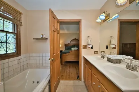 248 Perth Road Cary IL 60013