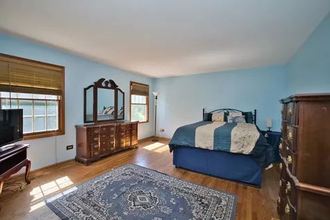 248 Perth Road Cary IL 60013