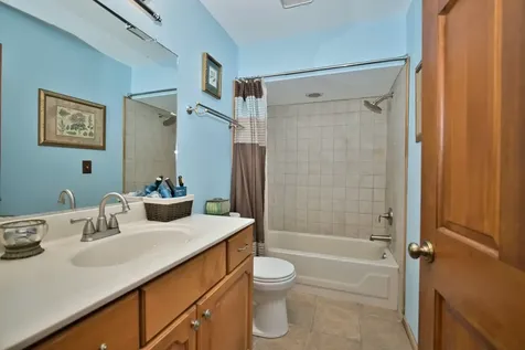 248 Perth Road Cary IL 60013