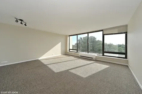 5445 North Sheridan Road Chicago IL 60640