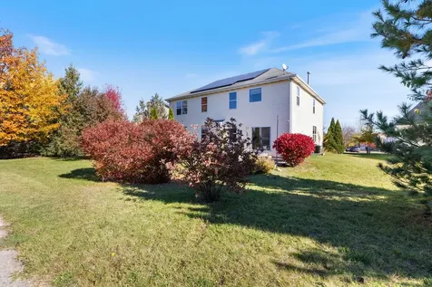 9 Lake Plumleigh Court Algonquin IL 60102