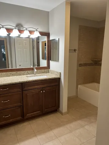 385 Sandhurst Circle Glen Ellyn IL 60137