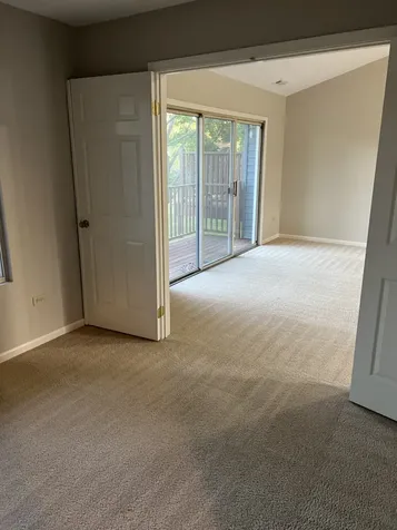 385 Sandhurst Circle Glen Ellyn IL 60137