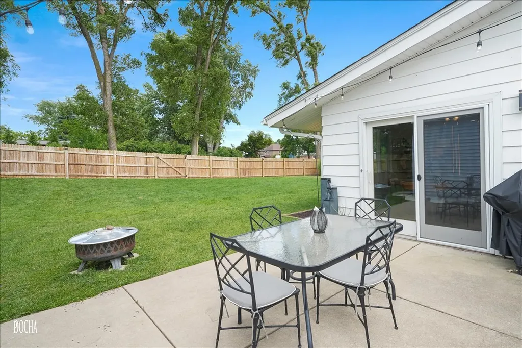 6509 Taylor Drive Woodridge IL 60517