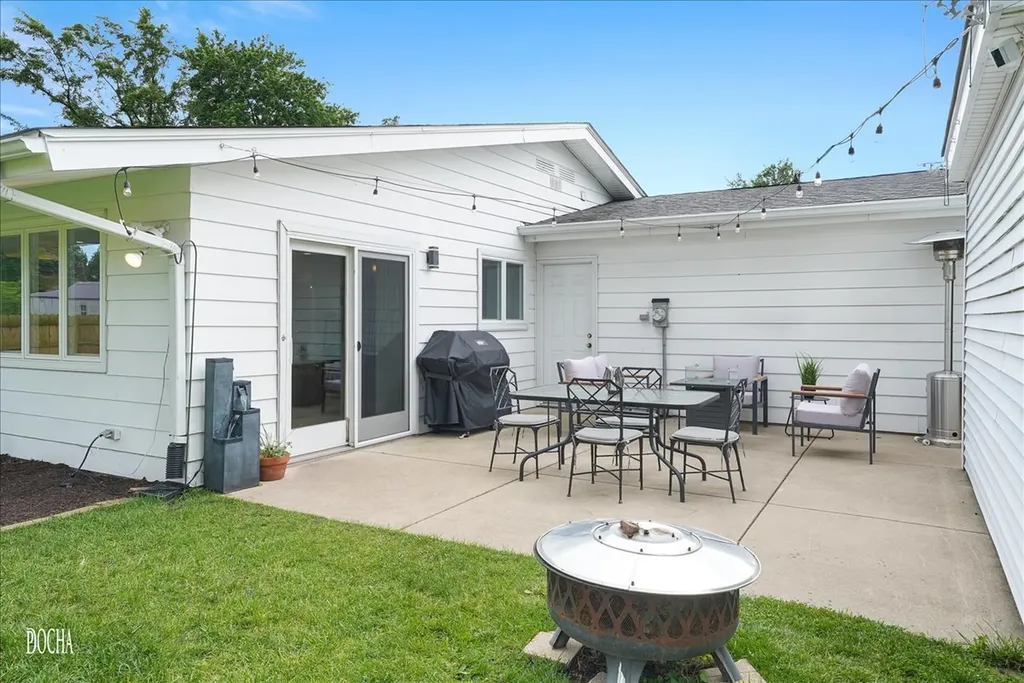 6509 Taylor Drive Woodridge IL 60517