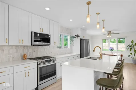 6509 Taylor Drive Woodridge IL 60517