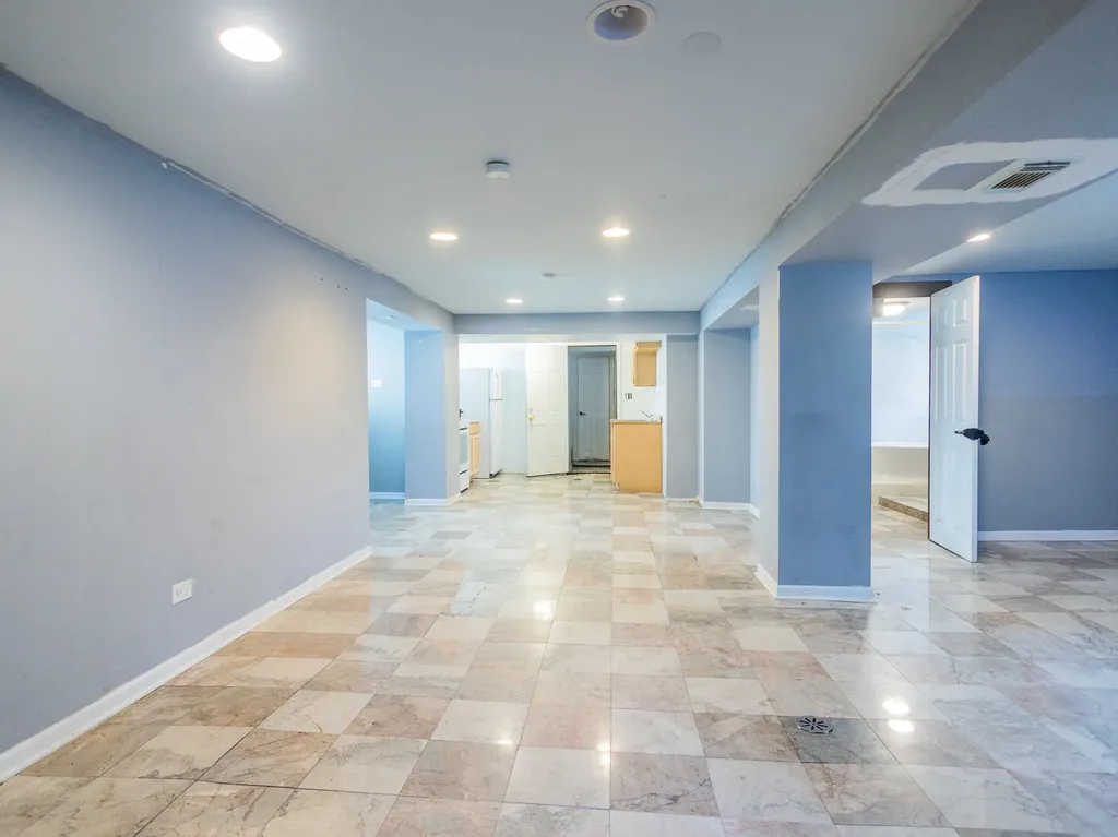 10224 South Princeton Avenue Chicago IL 60628