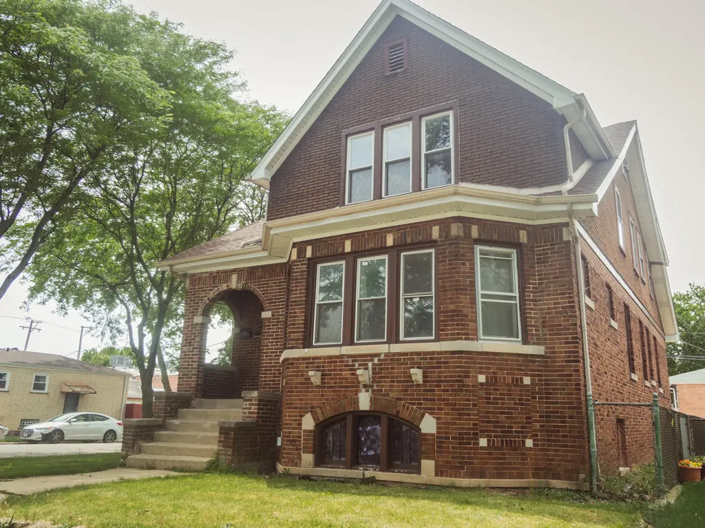 10224 South Princeton Avenue Chicago IL 60628